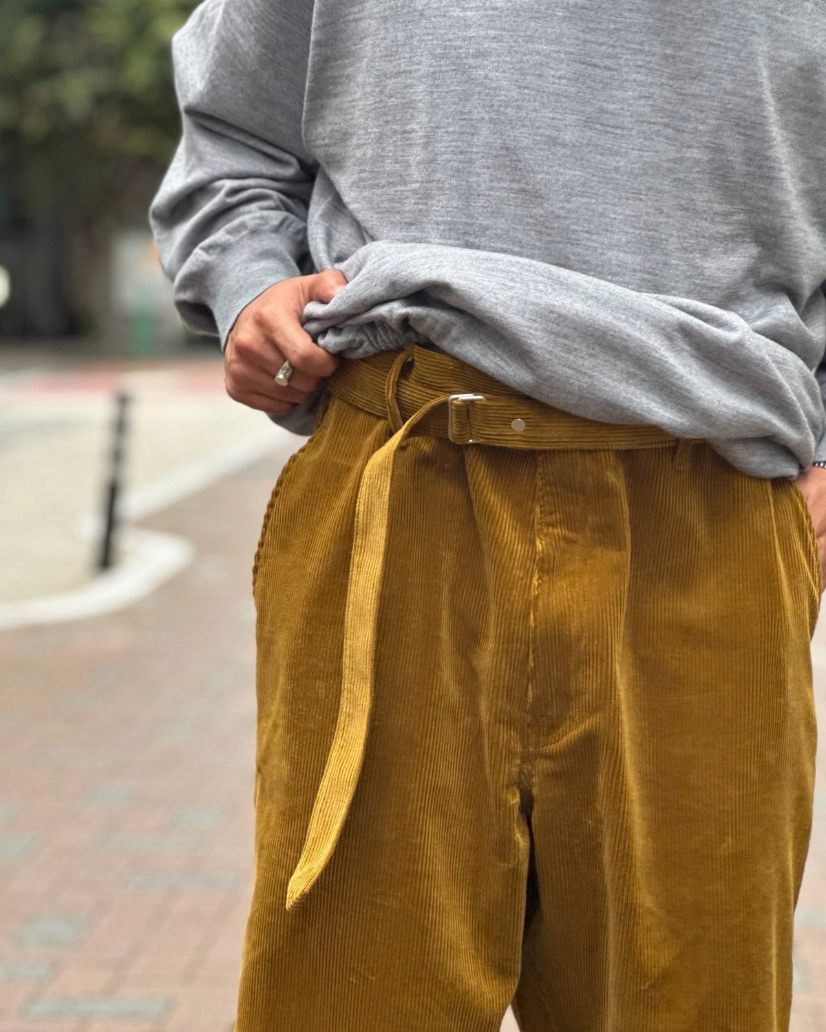 YOKO SAKAMOTO / BELTED TROUSERS (YS-26AW-25)