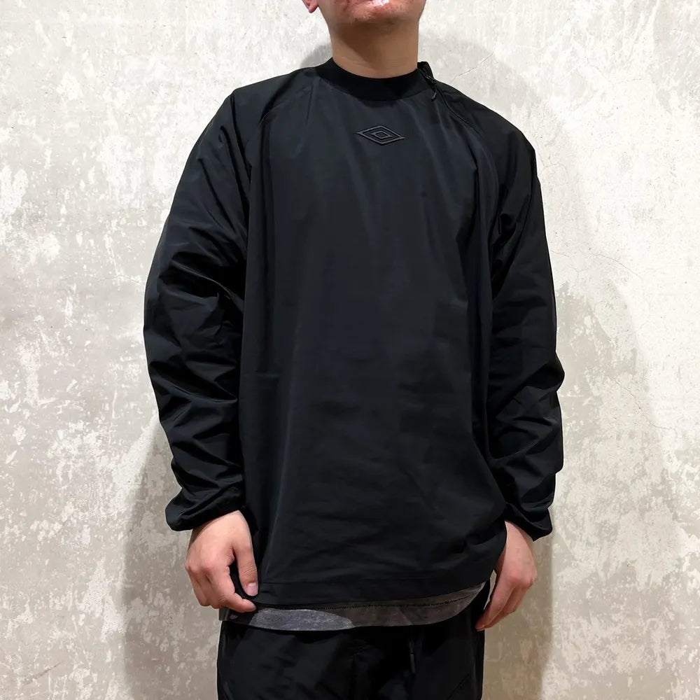 White Mountaineering  / WM×UMBRO PULLOVER (BK2473101)