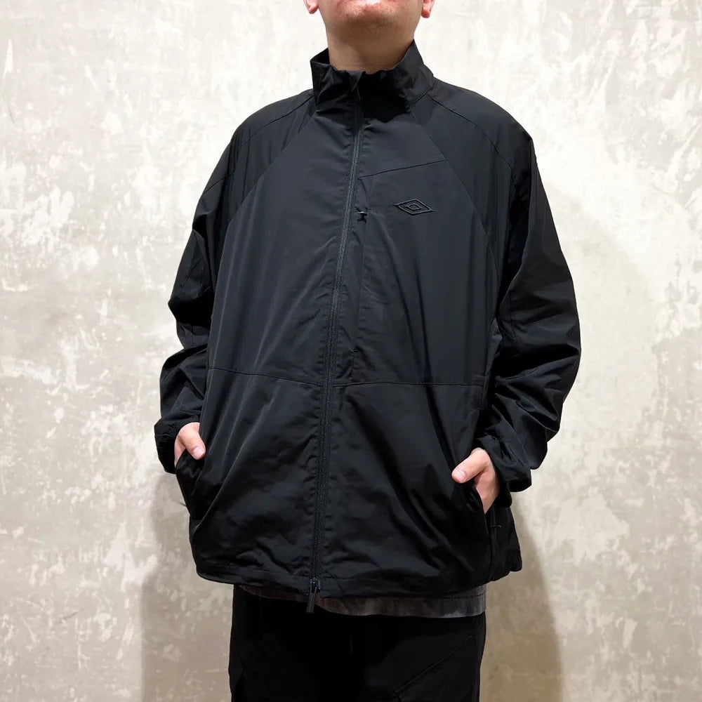 White Mountaineering  / WM × UMBRO BLOUSON (BK2473207)