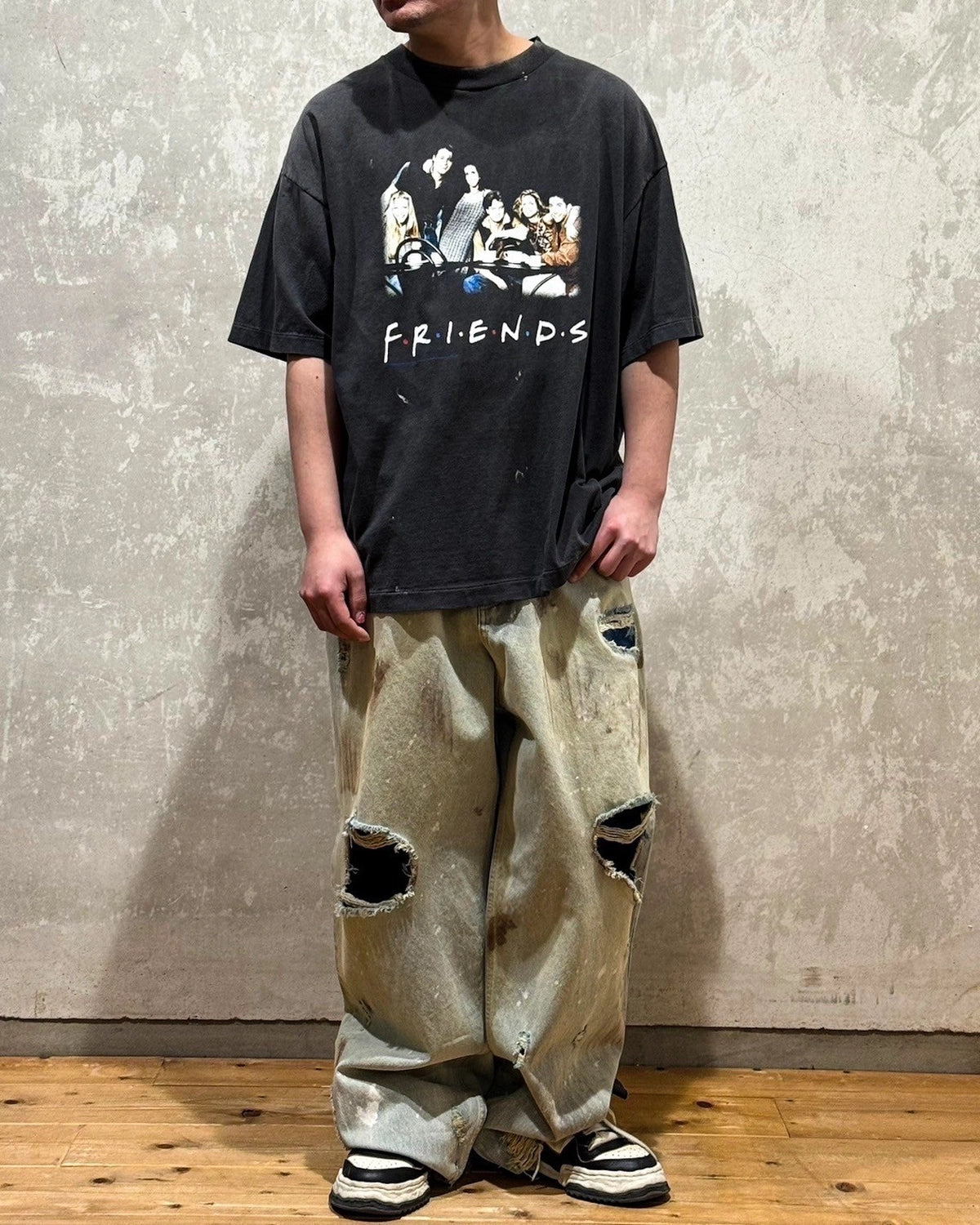 ©︎SAINT Mxxxxxx  × FRIENDS / FRD_SS TEE  (SM-HR8-0000-C56)