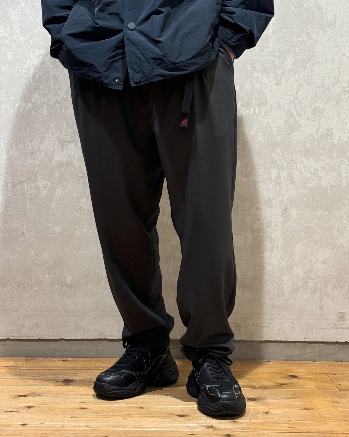 White Mountaineering  / WM×GRAMICCI 2 TUCK TAPERED PANTS (WM2571404)