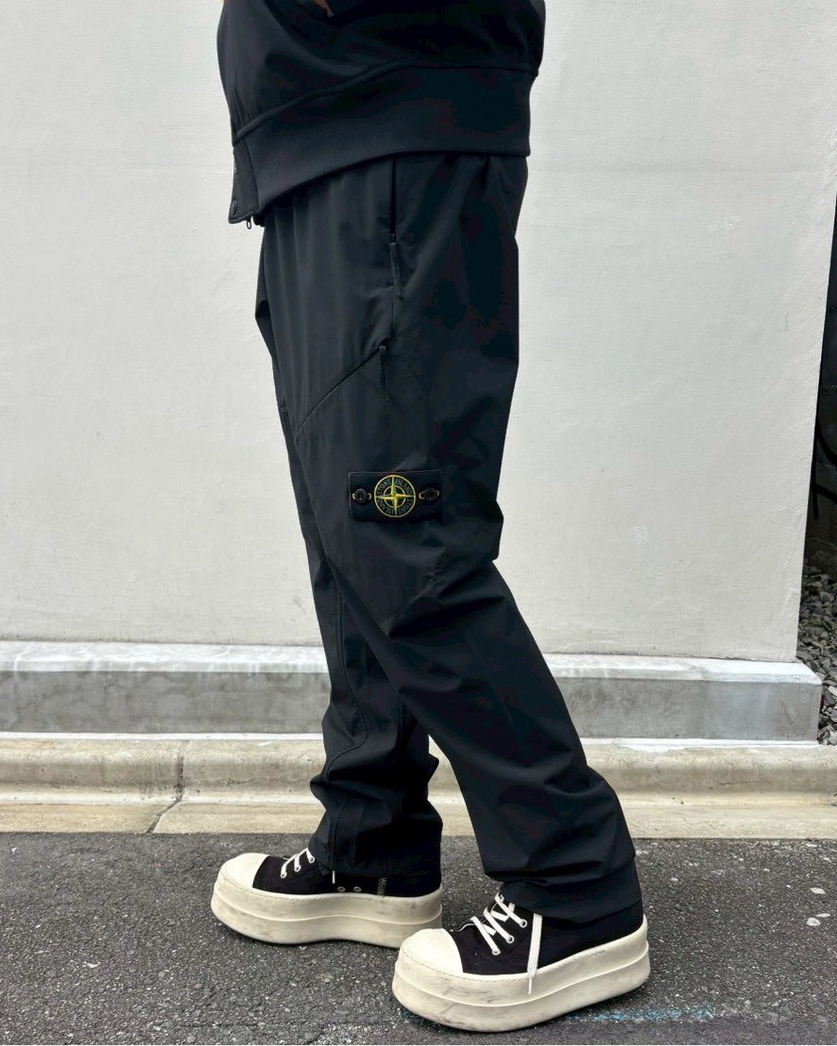 STONE ISLAND / PANTALONE REGULAR (L2S153100055S0A27)