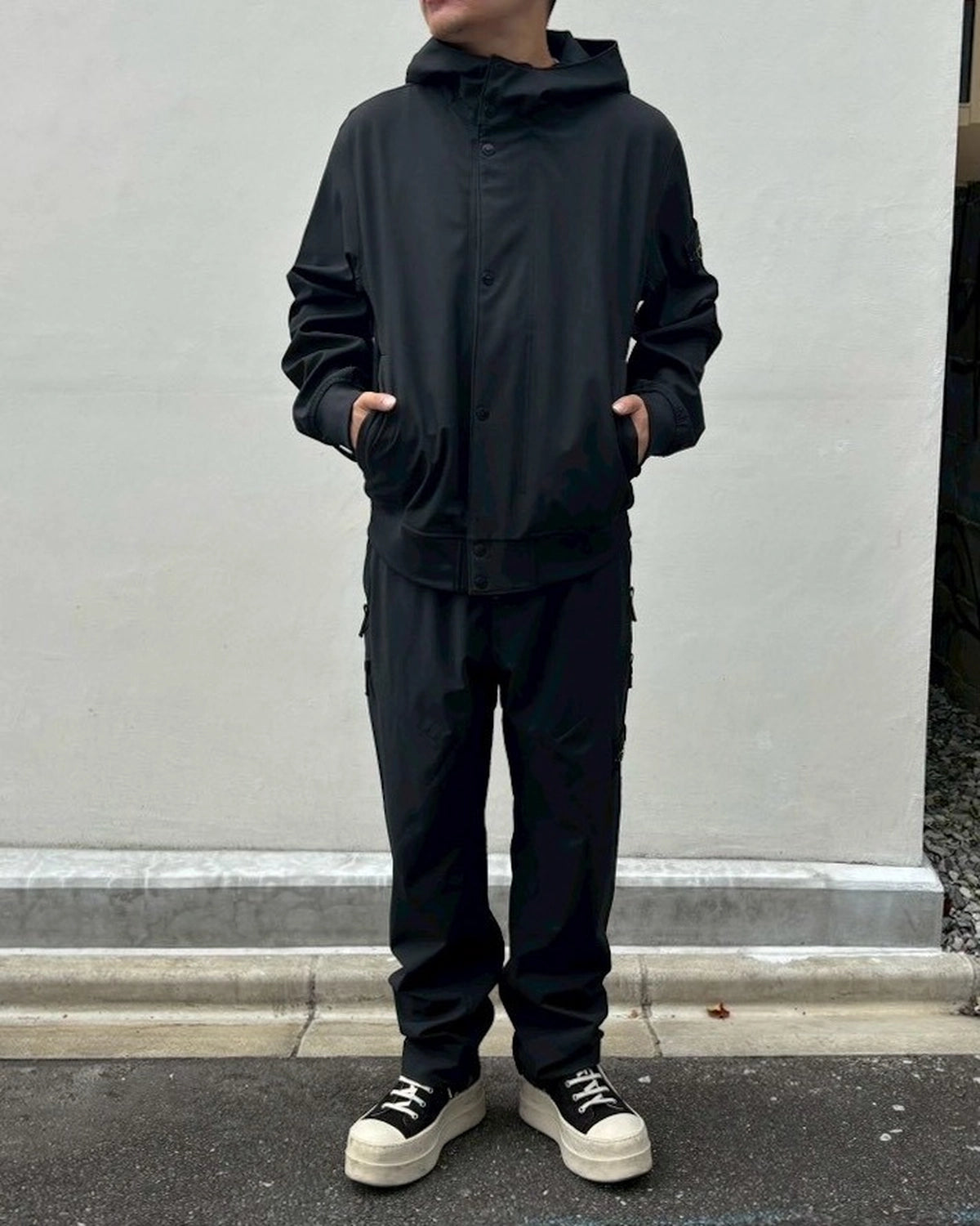 STONE ISLAND / LIGHT SOFT SHELL-R E.DYE TECHNOLOGY IN RECYCLED POLYESTER (L2S154100118S0A22)