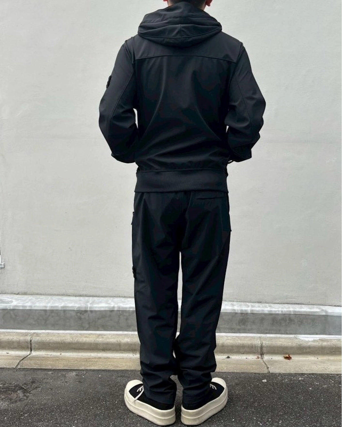 STONE ISLAND / LIGHT SOFT SHELL-R E.DYE TECHNOLOGY IN RECYCLED POLYESTER (L2S154100118S0A22)