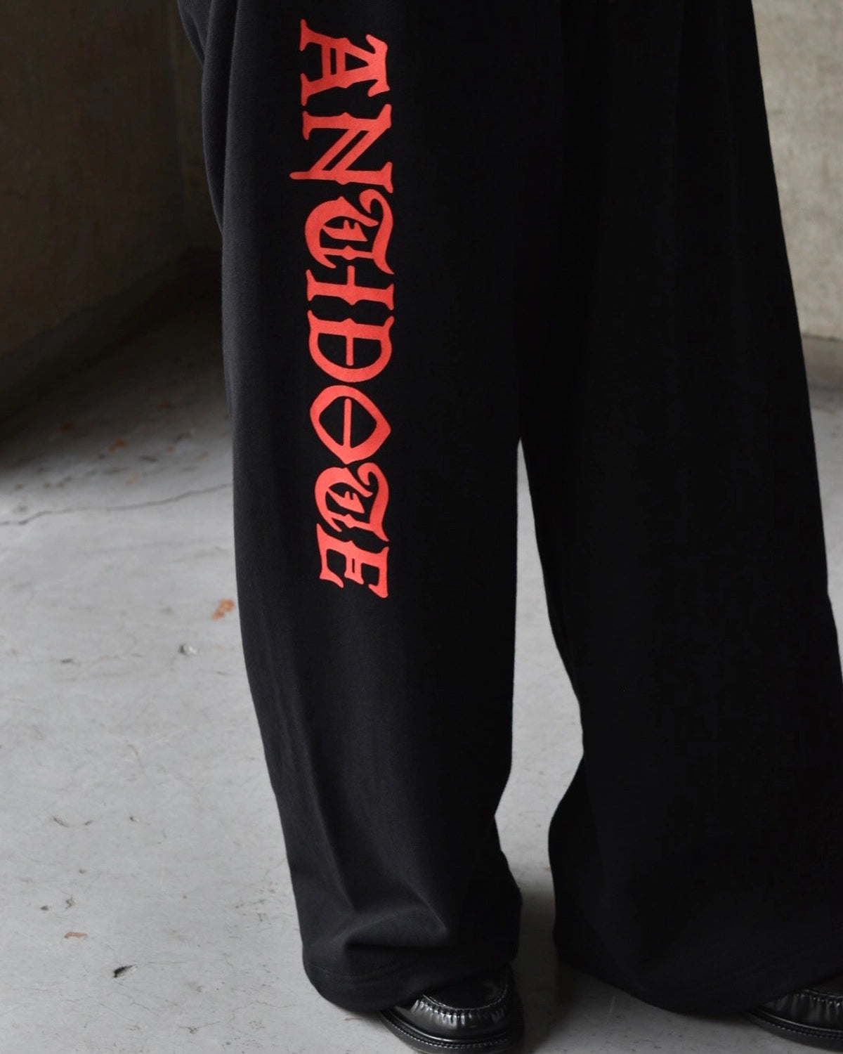 ANTIDOTE BUYERS CLUB / Over Sized Logo Sweat Pants (ABCAW25OS05)