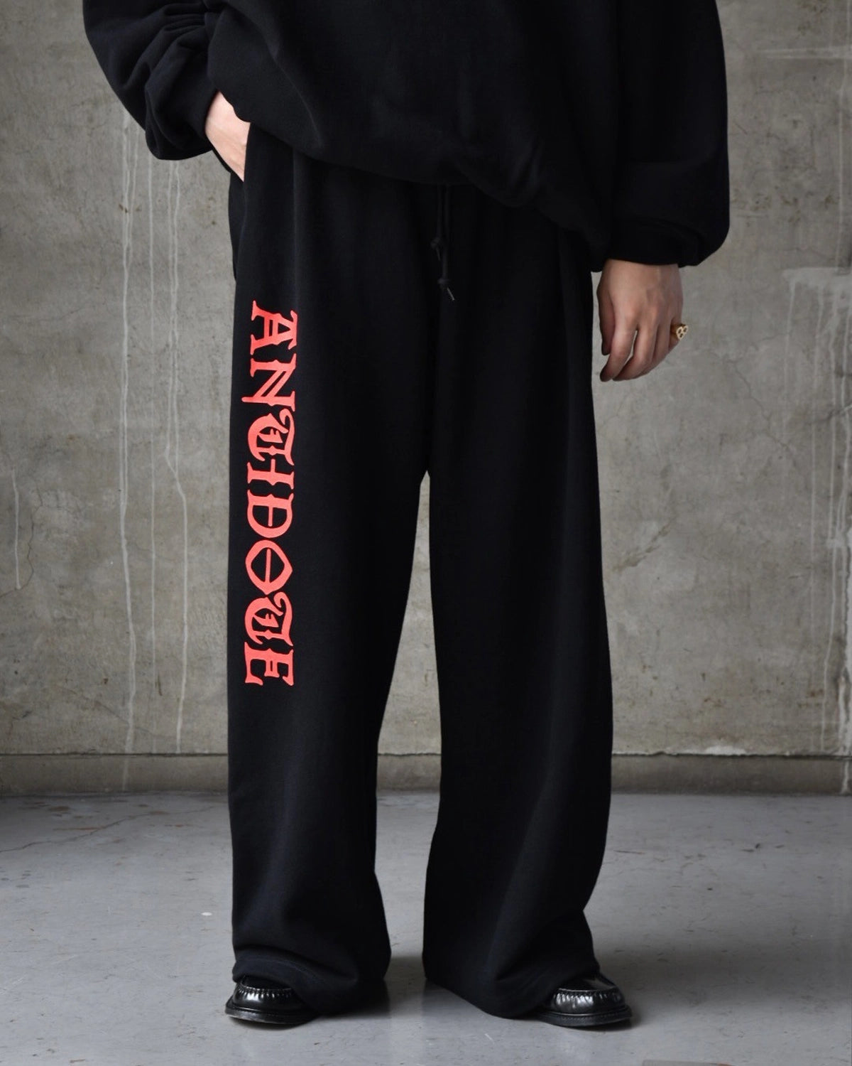 ANTIDOTE BUYERS CLUB / Over Sized Logo Sweat Pants (ABCAW25OS05)