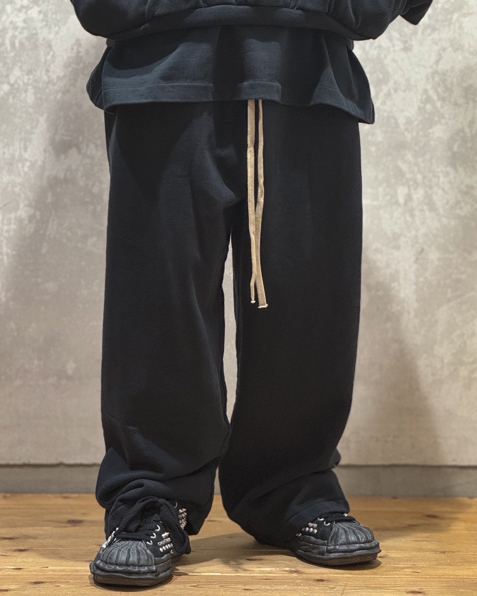 ESSENTIALS / HEAVY FLEECE RELAXED SWEAT PANTS (130BT244460F)