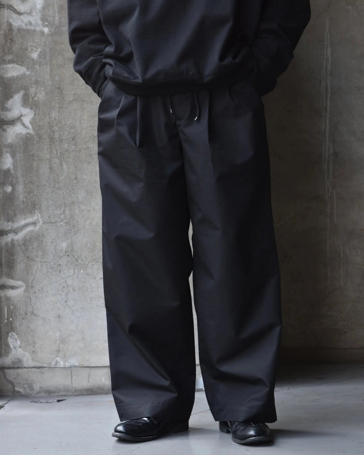 MARKAWARE / TRIPLE PLEATED EASY TROUSERS (A25A04PT01C)