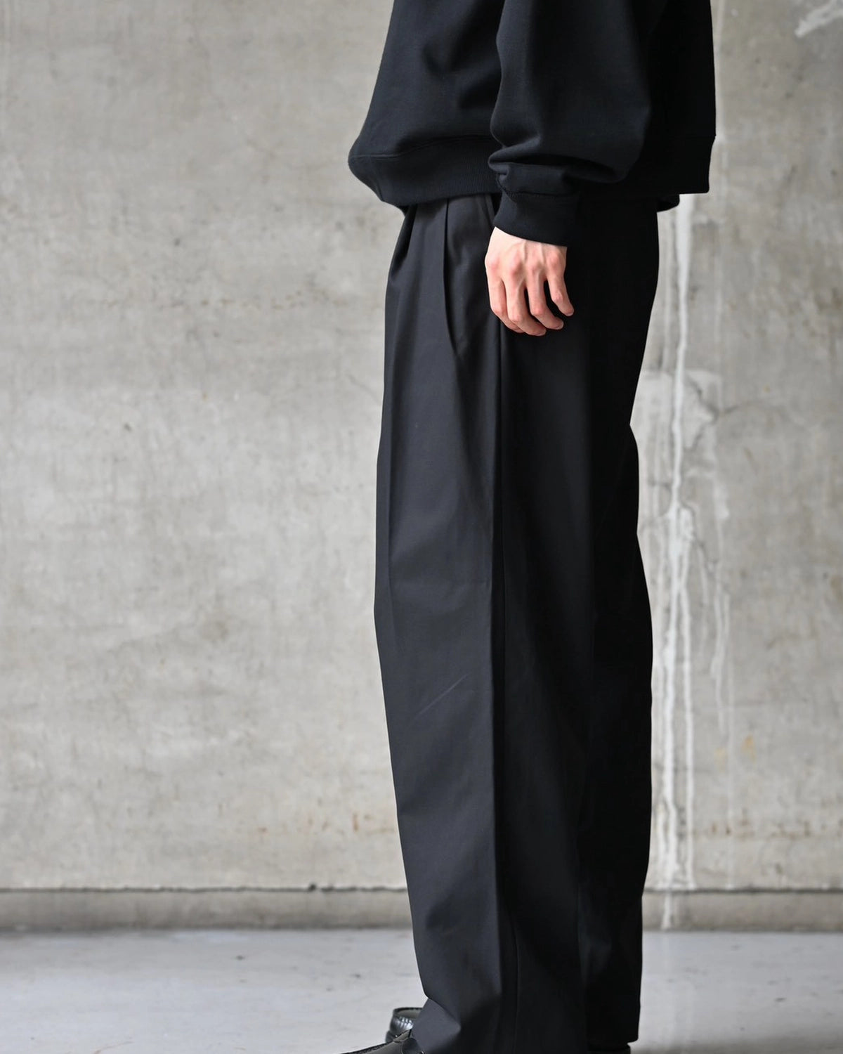 MARKAWARE / Organic Cotton Survival Cloth / Double Pleated Easy Trousers (A26C03PT02C)