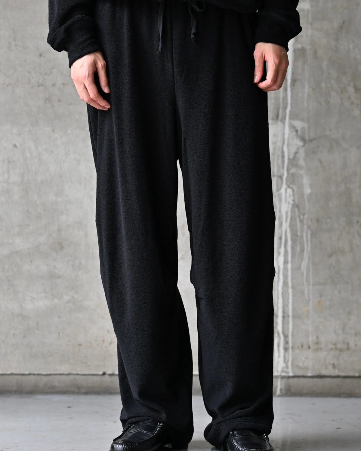 marka / Super 140S Washable Wool Pile Knit / Tucked Knee Training Pants (M26C14PT01C)