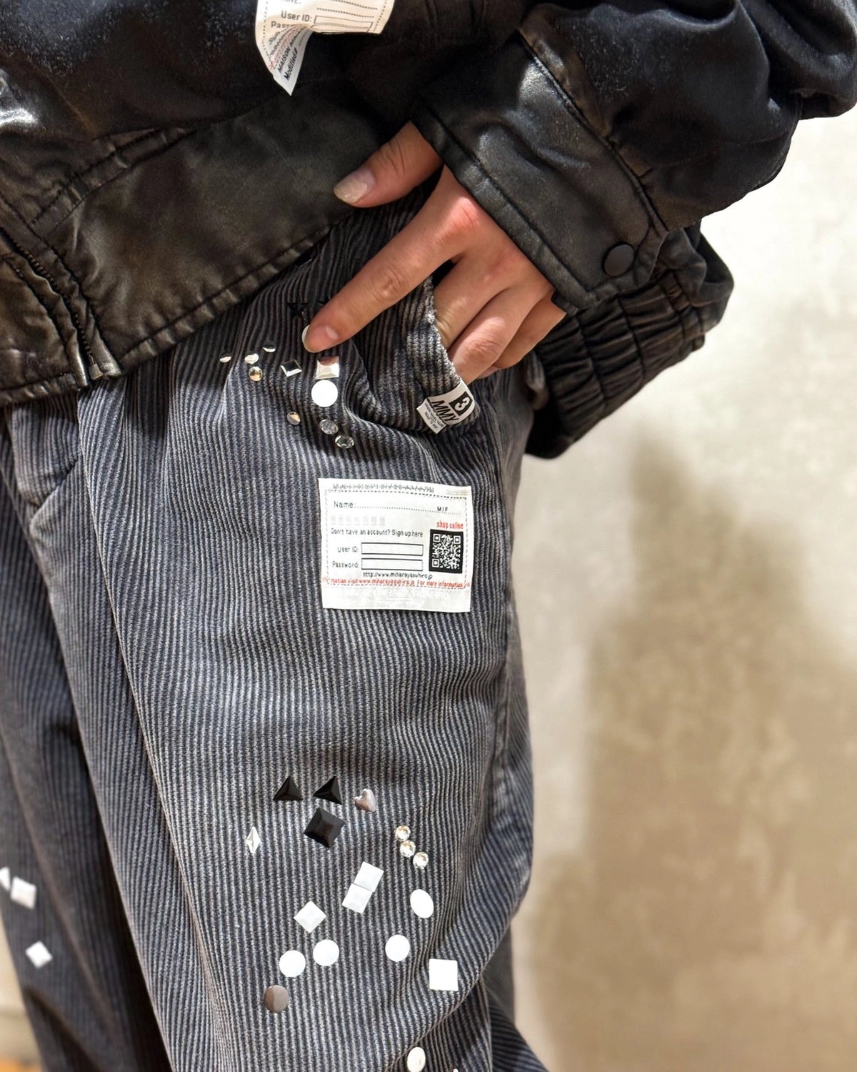 Maison MIHARA YASUHIRO / Embellished Corduroy Pants (A15PT034)
