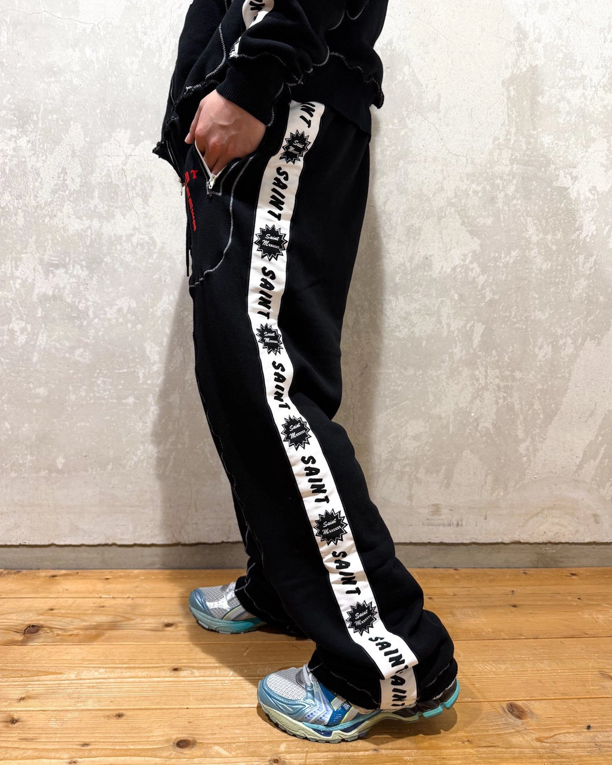 ©︎SAINT Mxxxxxx × A LOVE MOVEMENT / ALM_SWEAT PANTS (SM-HR1-0000-C70)