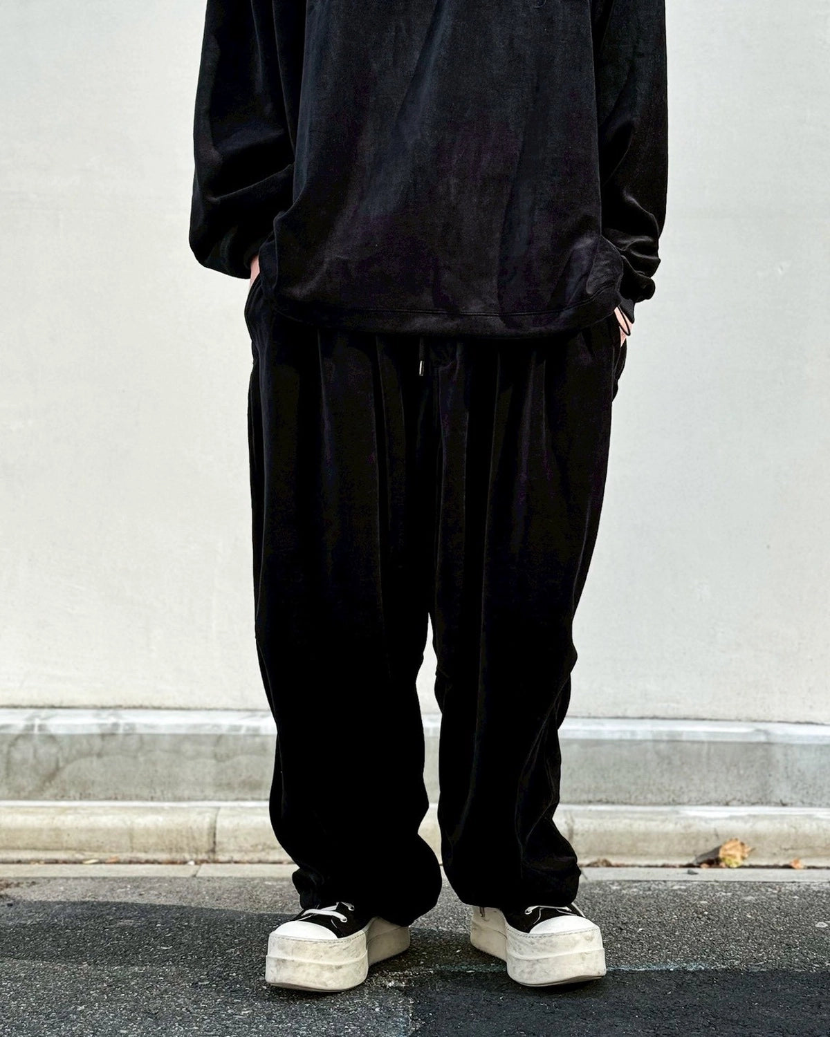 TIGHTBOOTH / VELOUR BALLOON PANTS (SS26-B06)