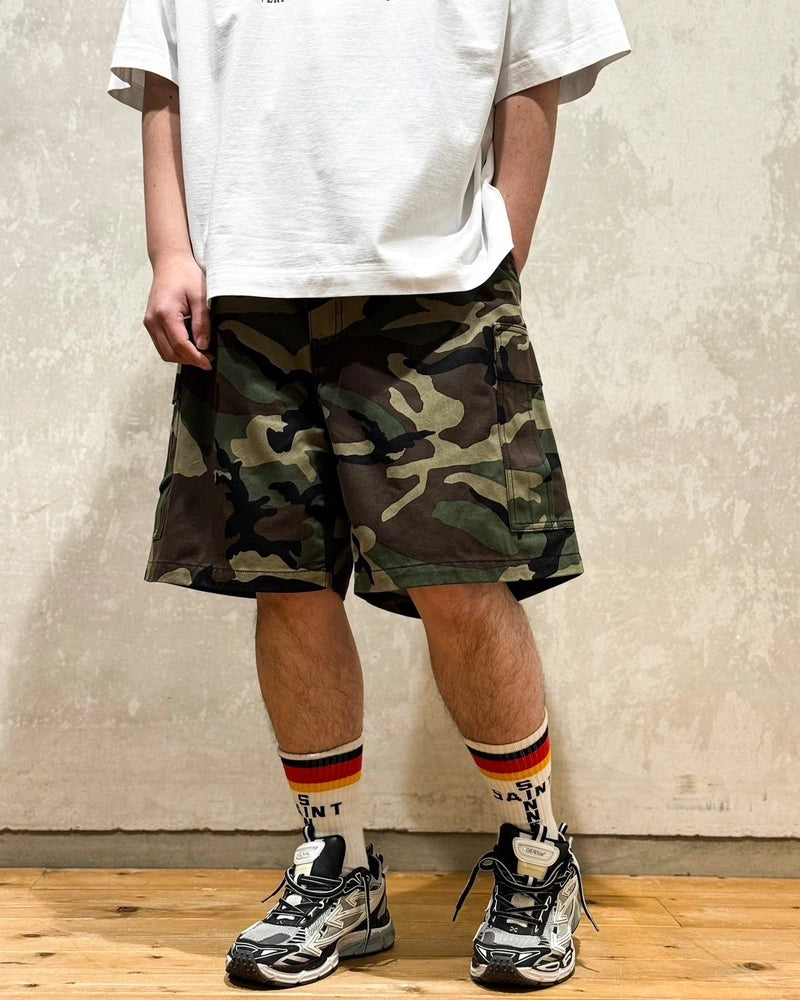 VETEMENTS / CARGO SHORTS (UA66SS520X25003)