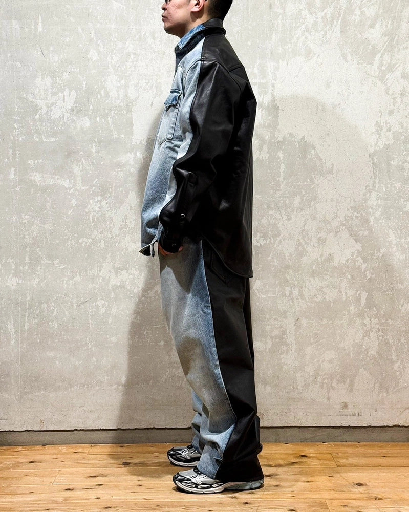 VETEMENTS / DENIM LEATHER MERGED BAGGY JEANS (UA66PA570LB2806)