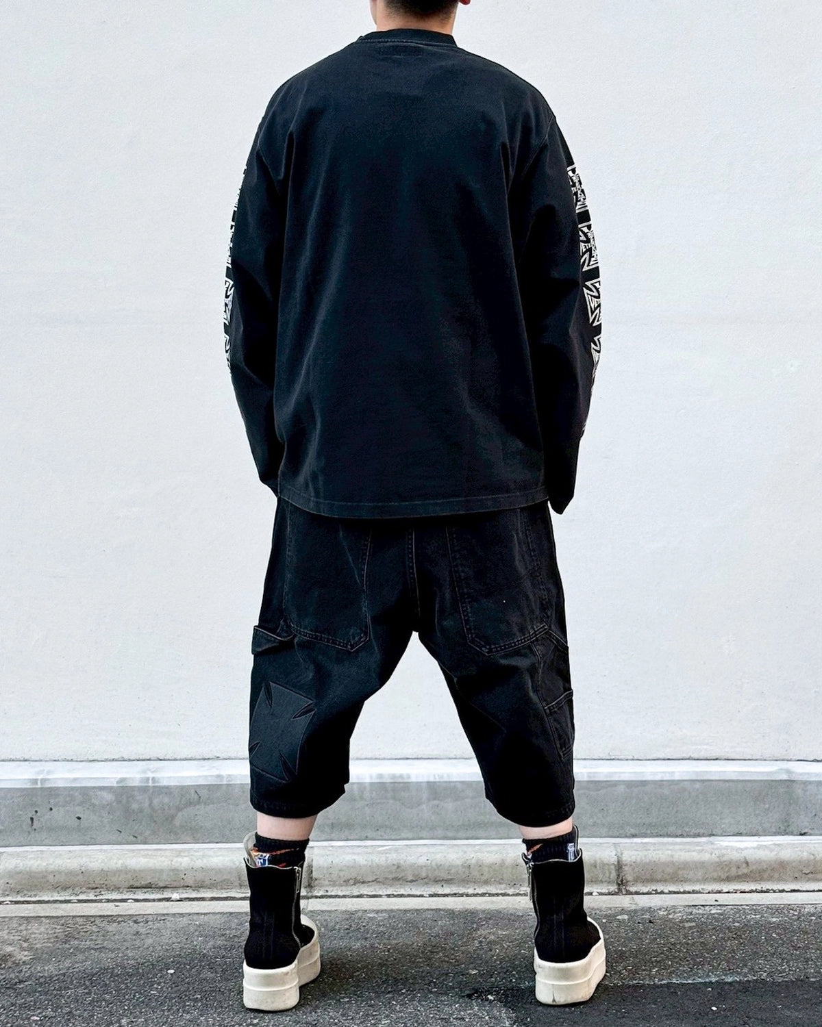 VETEMENTS / BIKER CROSS SLEEVES LONGSLEEVE (ME76LS172B)