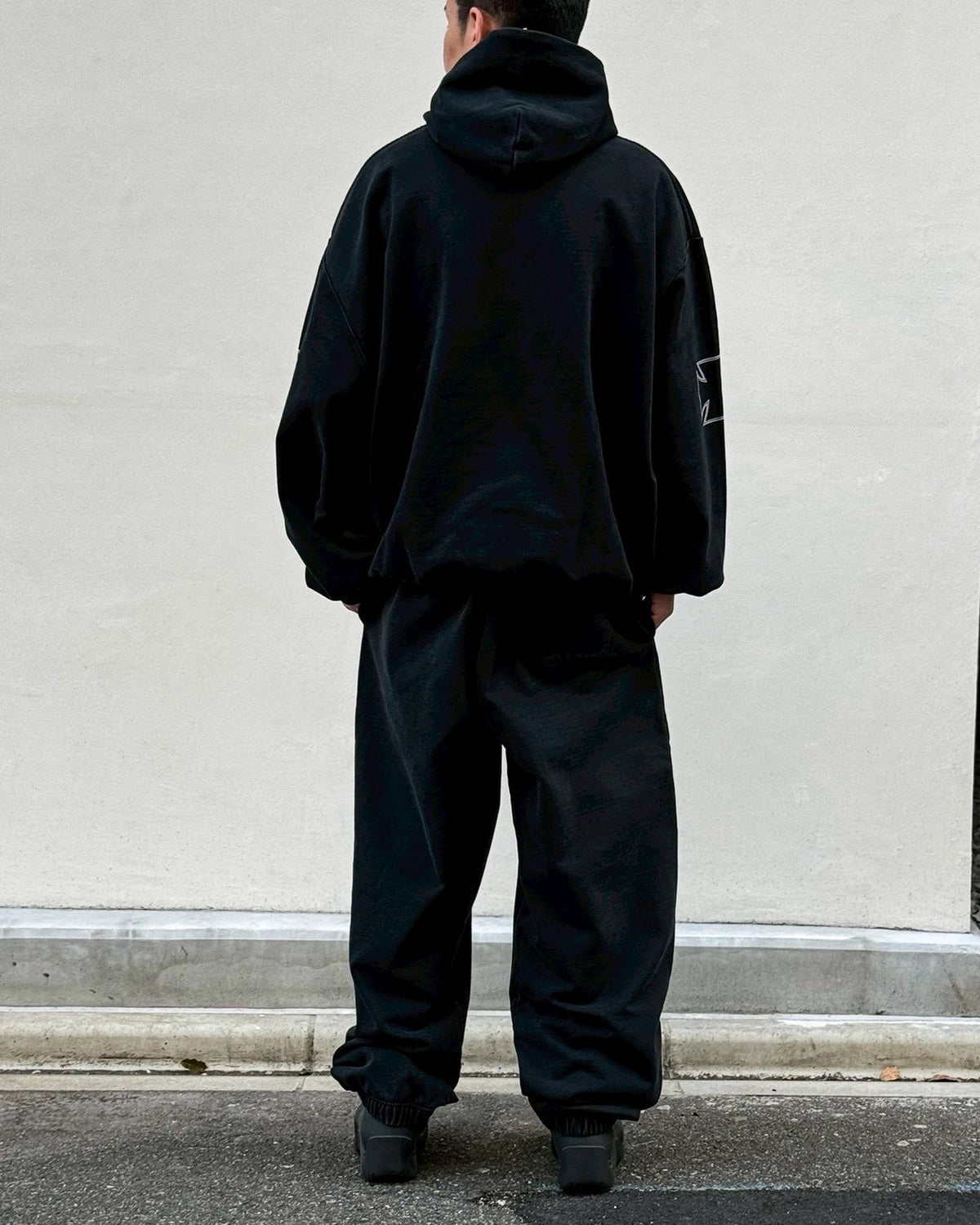 VETEMENTS / BIKER CROSS LOGO SWEATPANTS (ME76SP160B)