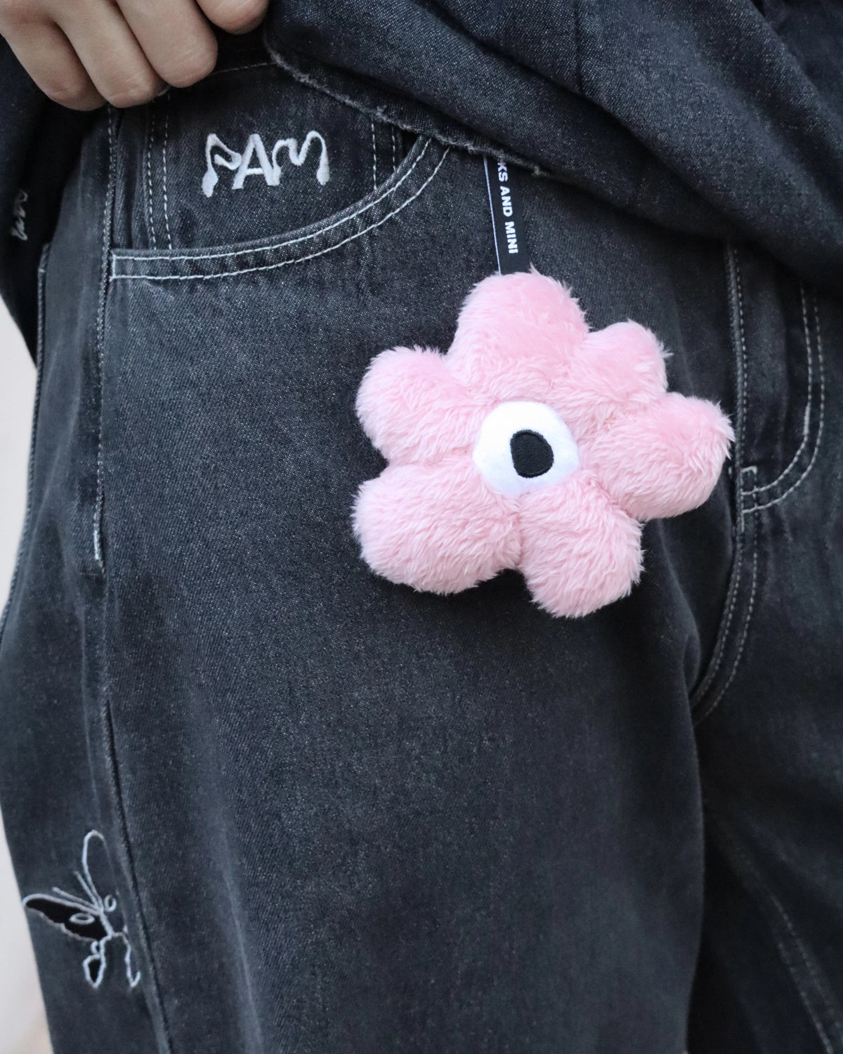 P.A.M.（Perks And Mini) の TWO MIL FLUFFY KEYRING (10458)