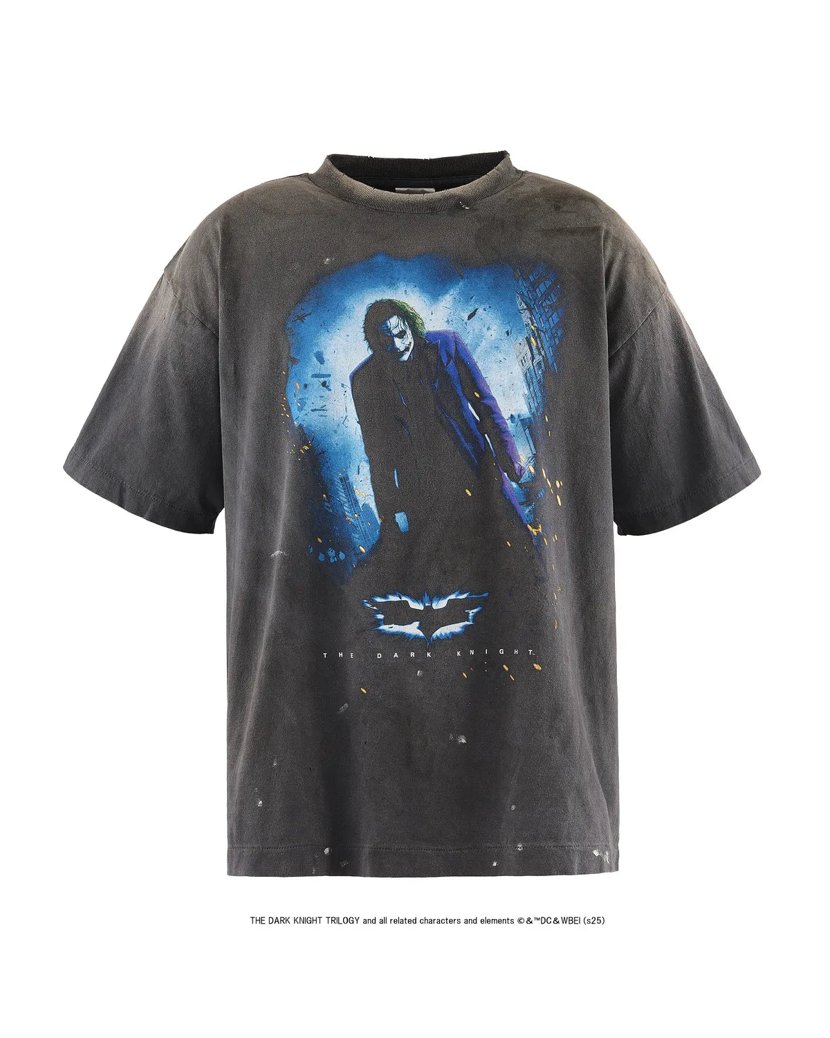 ©︎SAINT Mxxxxxx × THE DARK KNIGHT TRILOGY の BTM_SS TEE (SM-HR8-0000-C54)