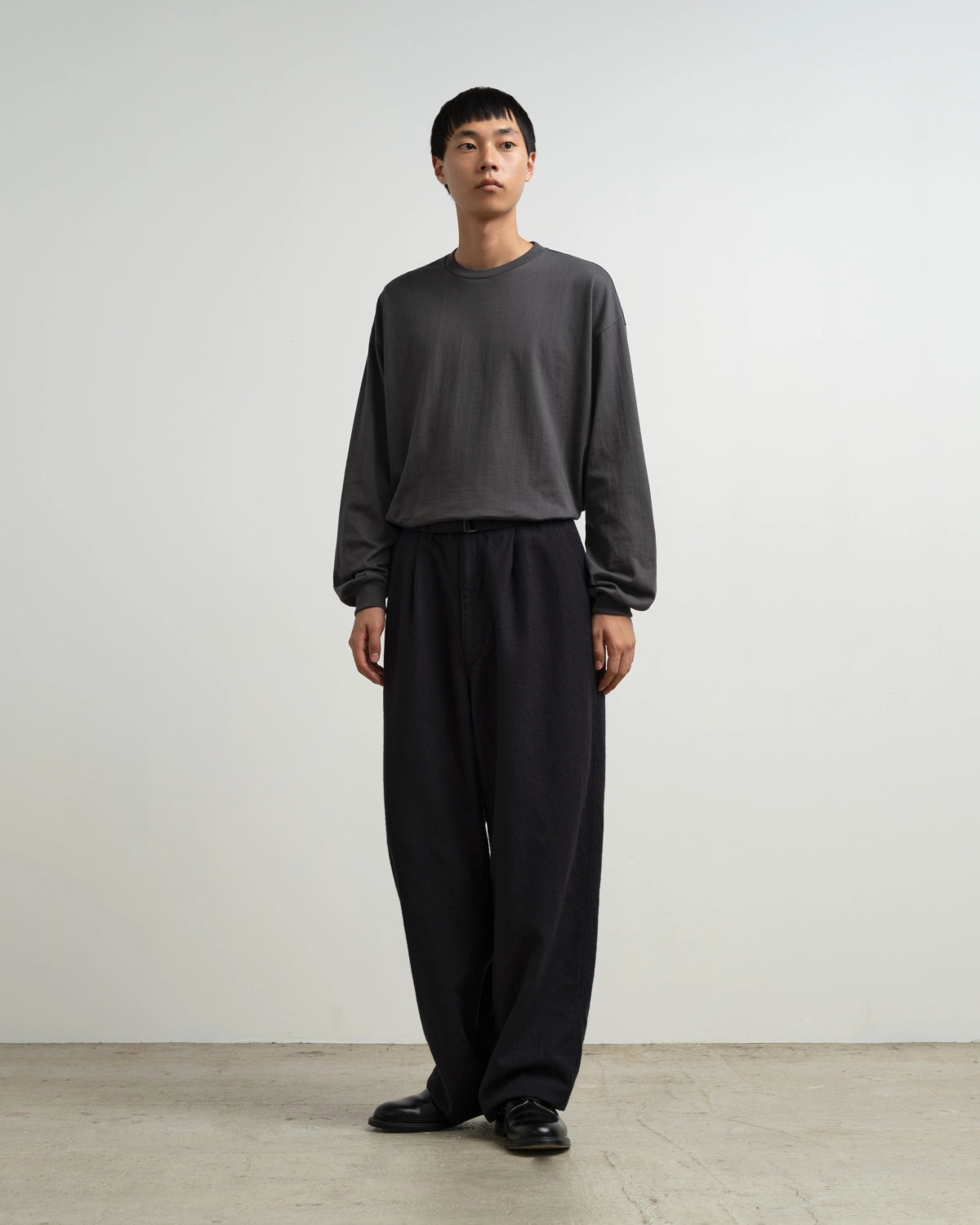 Graphpaper × SANMONT / SANMONT for Graphpaper Wool Twill Belted Pants (SANM263-40002)