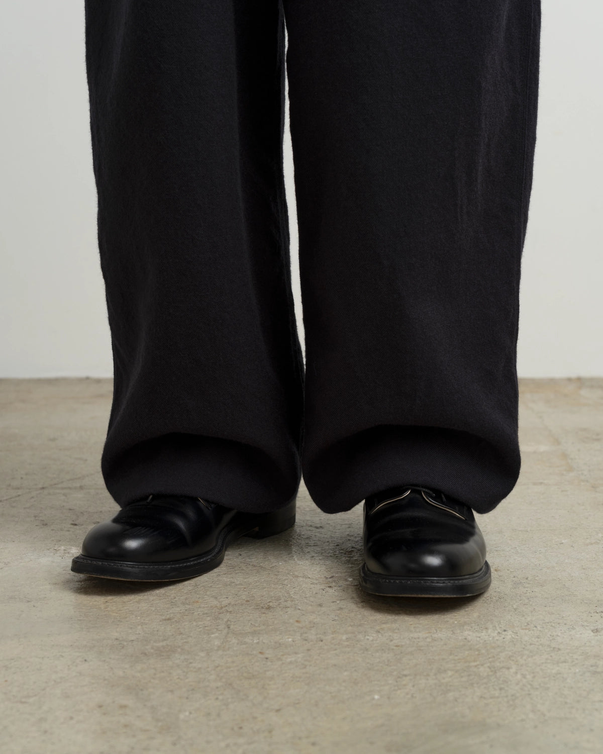 Graphpaper × SANMONT / SANMONT for Graphpaper Wool Twill Belted Pants (SANM263-40002)