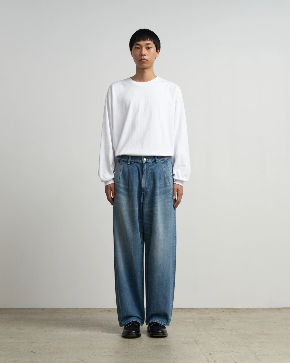 Graphpaper / Selvage Denim Two Tuck Pants (GU263-40061LB)