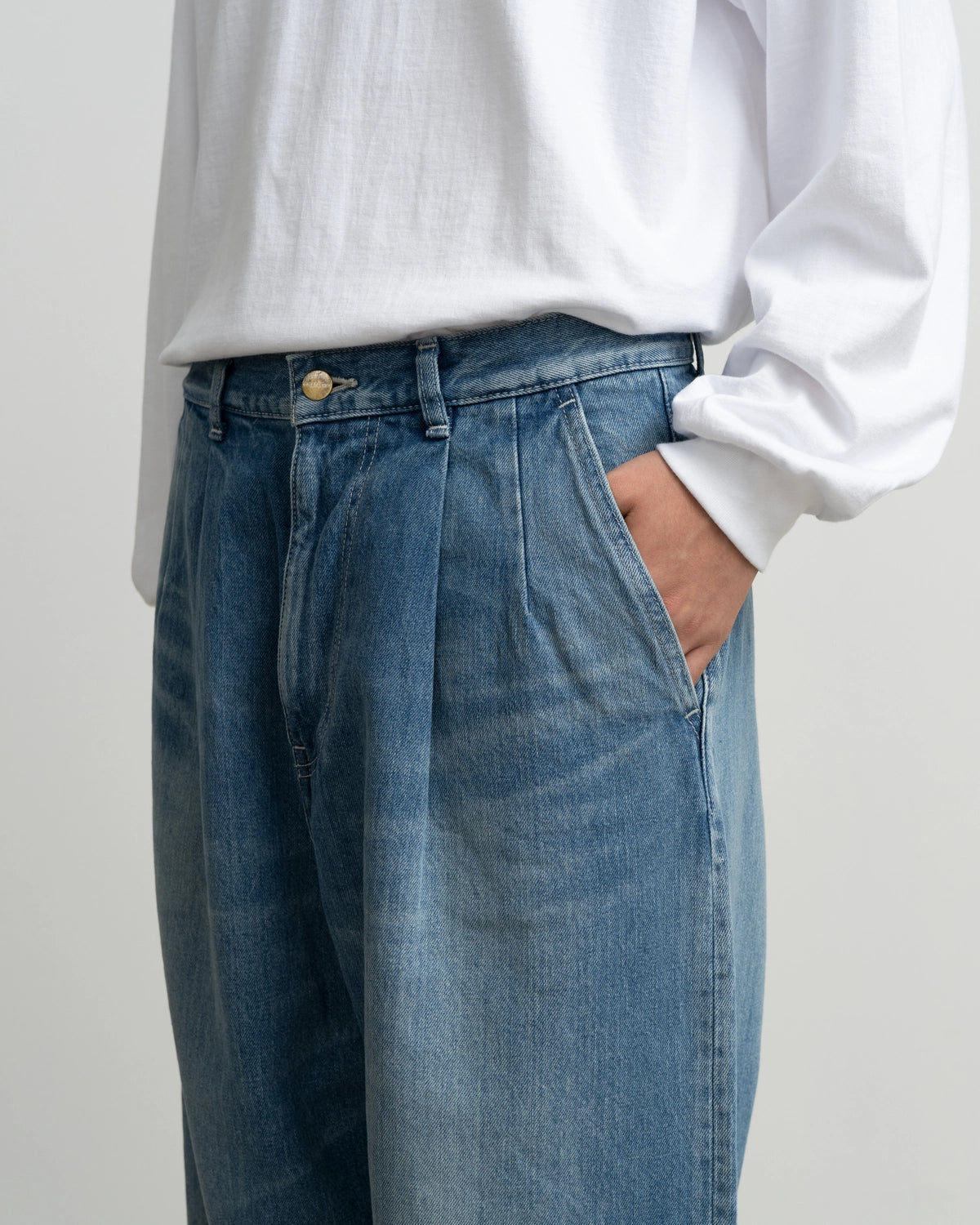 Graphpaper / Selvage Denim Two Tuck Pants (GU263-40061LB)
