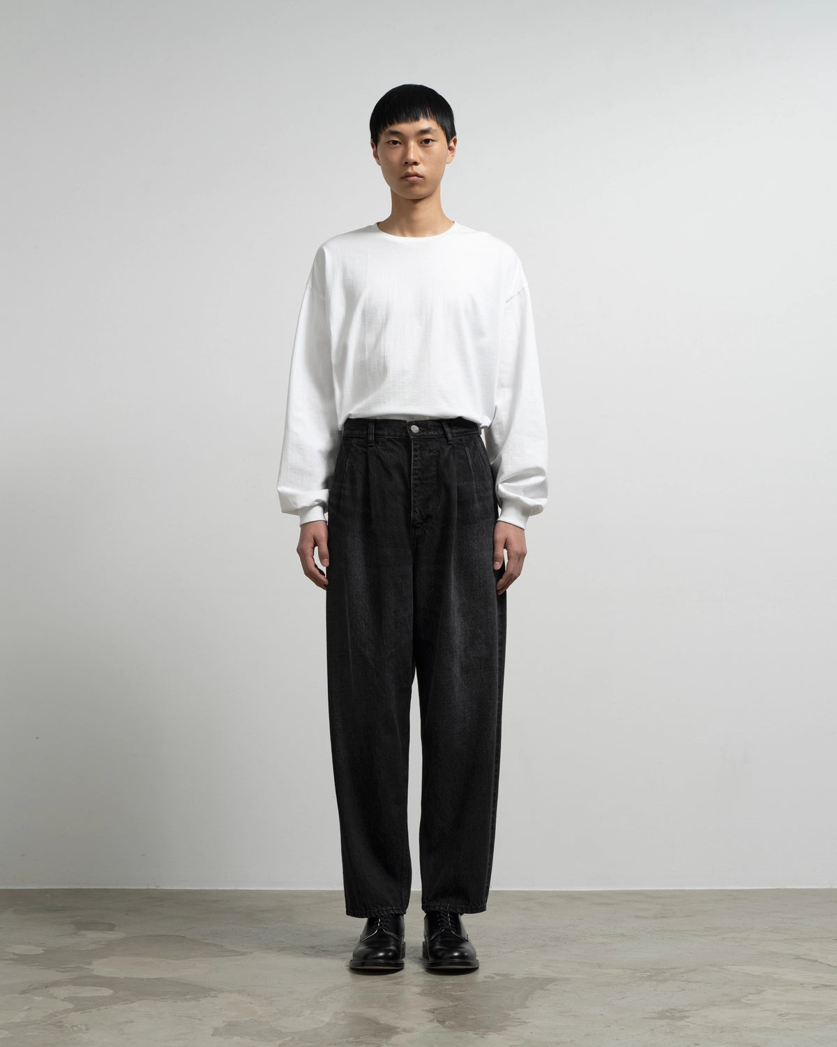 Graphpaper / Selvage Denim Two Tuck Tapered Pants (GU263-40060DB)