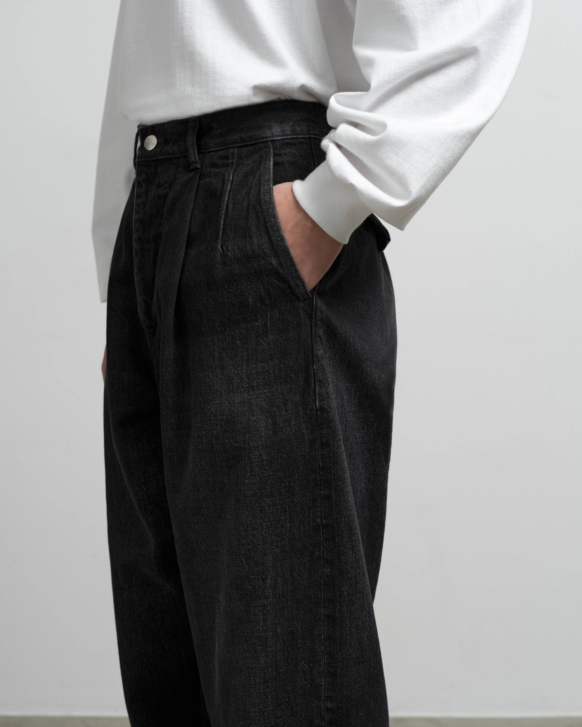 Graphpaper / Selvage Denim Two Tuck Tapered Pants (GU263-40060DB)