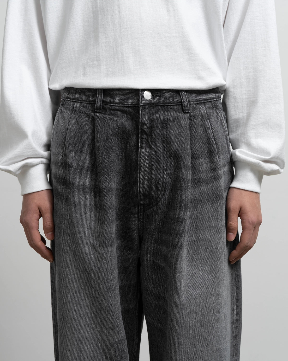 Graphpaper / Selvage Denim Two Tuck Tapered Pants (GU263-40060LB)