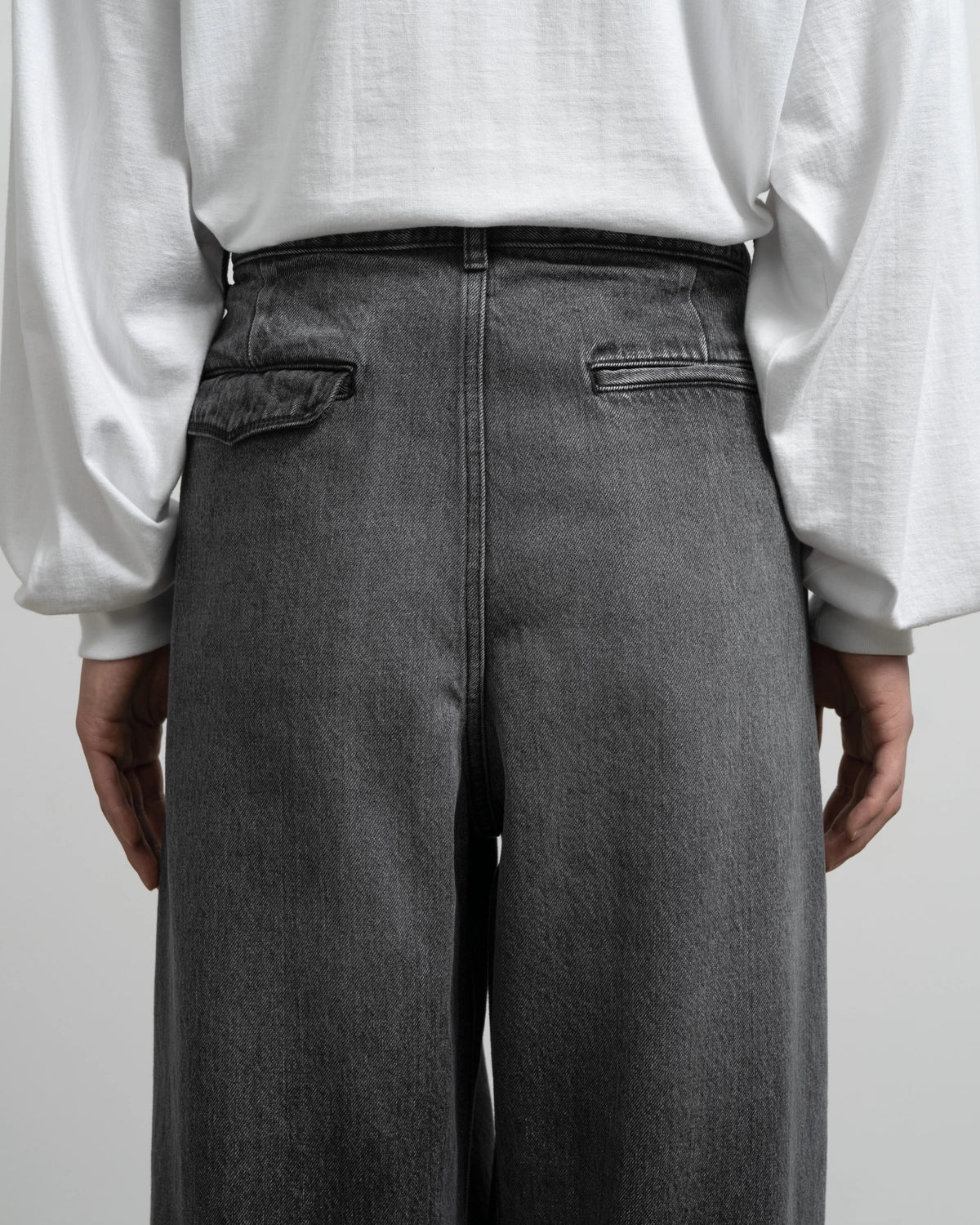 Graphpaper / Selvage Denim Two Tuck Tapered Pants (GU263-40060LB)