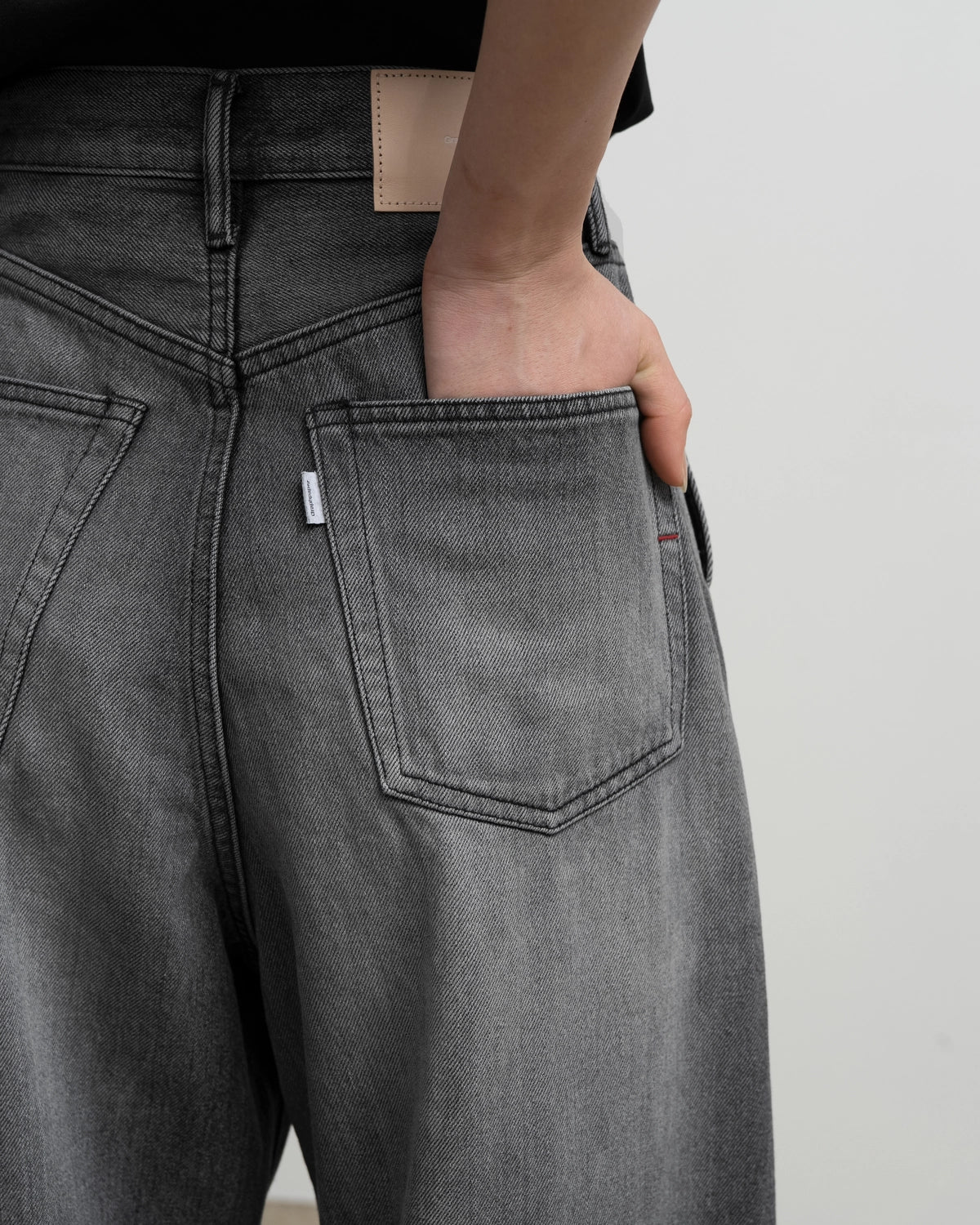 Graphpaper / Selvage Denim Two Tuck Wide Pants (GL263-40062LB)