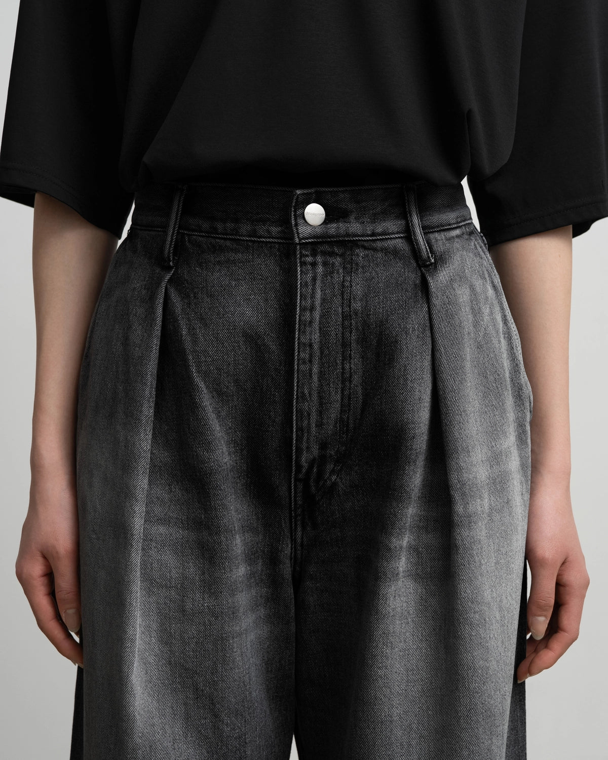 Graphpaper / Selvage Denim Two Tuck Wide Pants (GL263-40062LB)