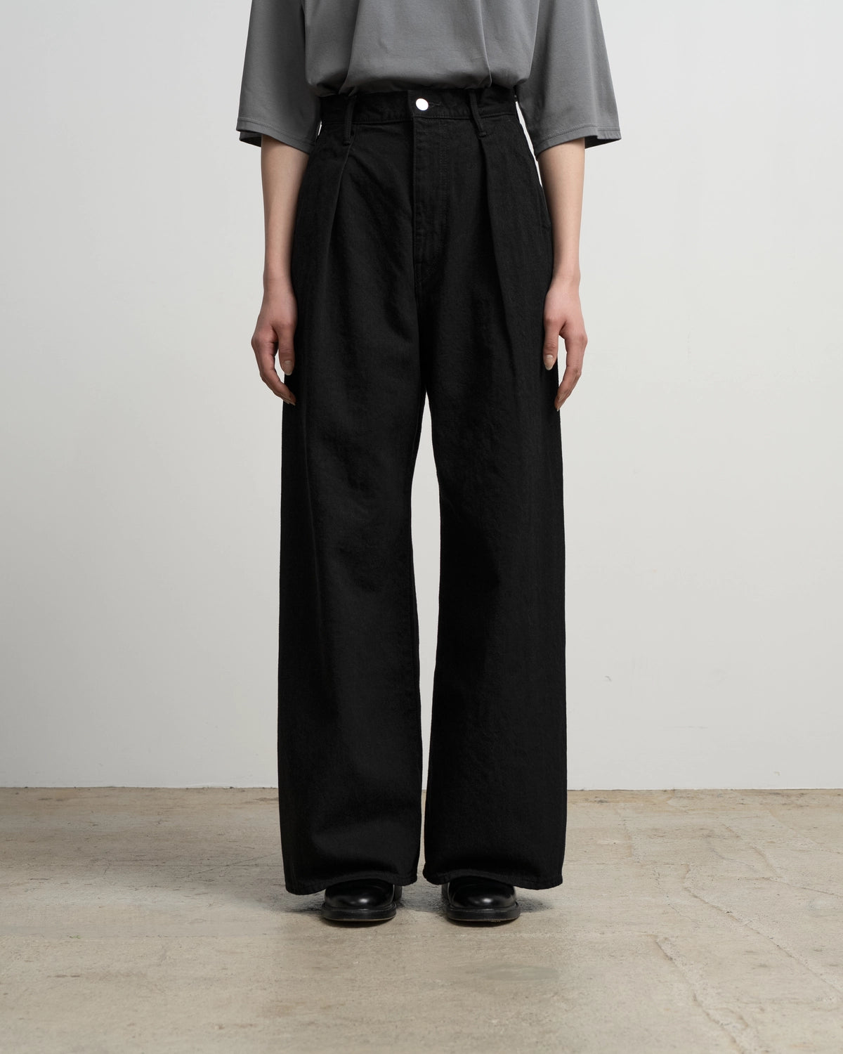 Graphpaper / Selvage Denim Two Tuck Wide Pants (GL263-40062RB)