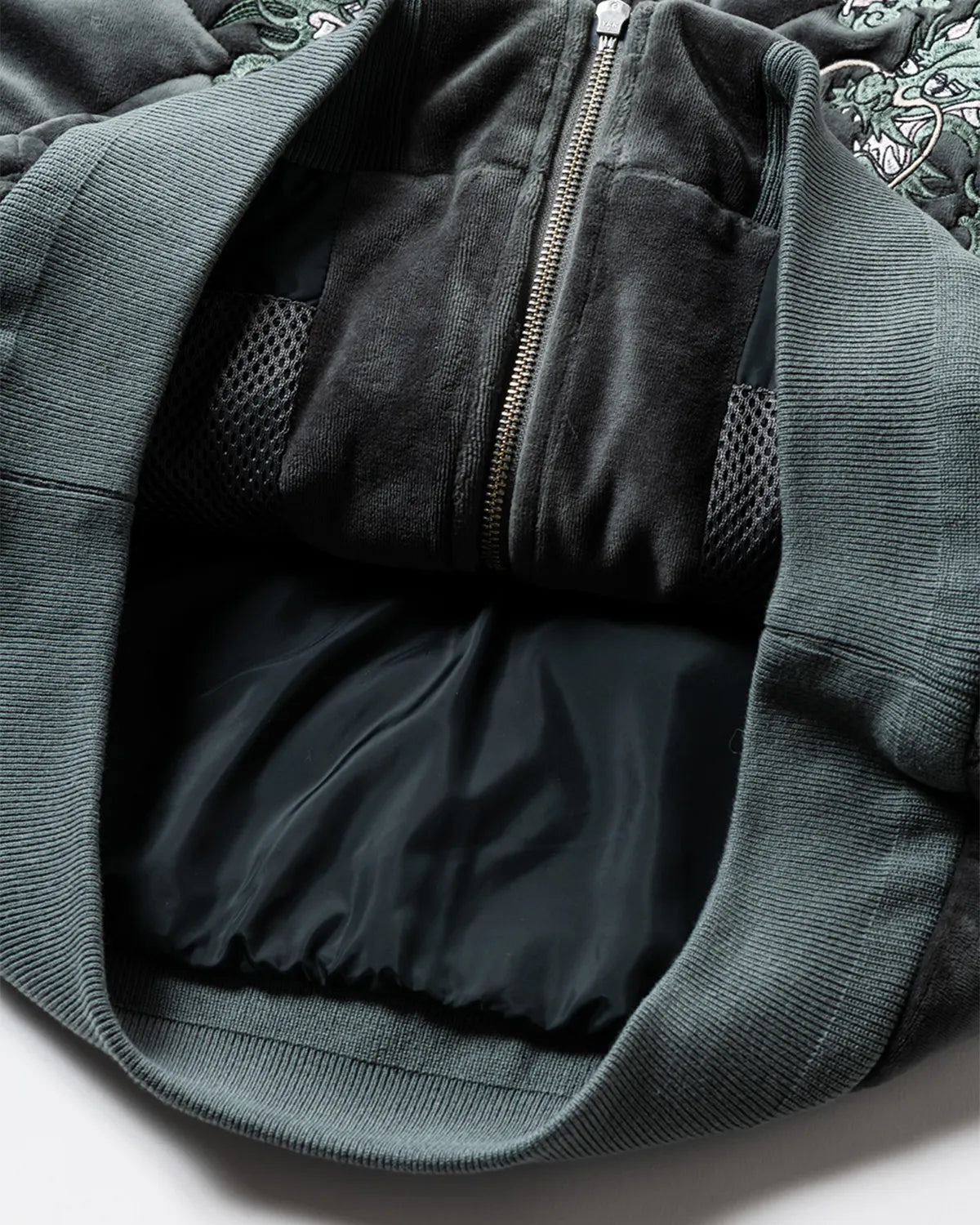 DELUXE / DELUXE × TIGHTBOOTH VELOUR SOUVENIR JKT (26SD5344)