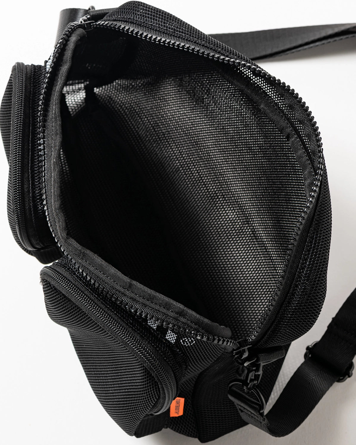 TIGHTBOOTH / LOGO MESH SACOCHE (SU26-A02)