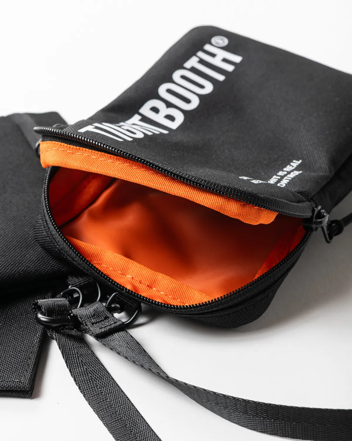 TIGHTBOOTH / TRIPLE STACK POUCH (FW26-A05)