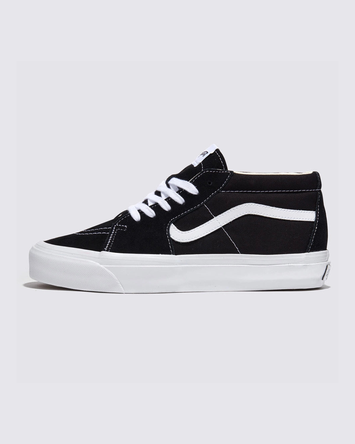 VANS の Lx Sk8-Mid Reissue 83 (VN000CQQBA2)