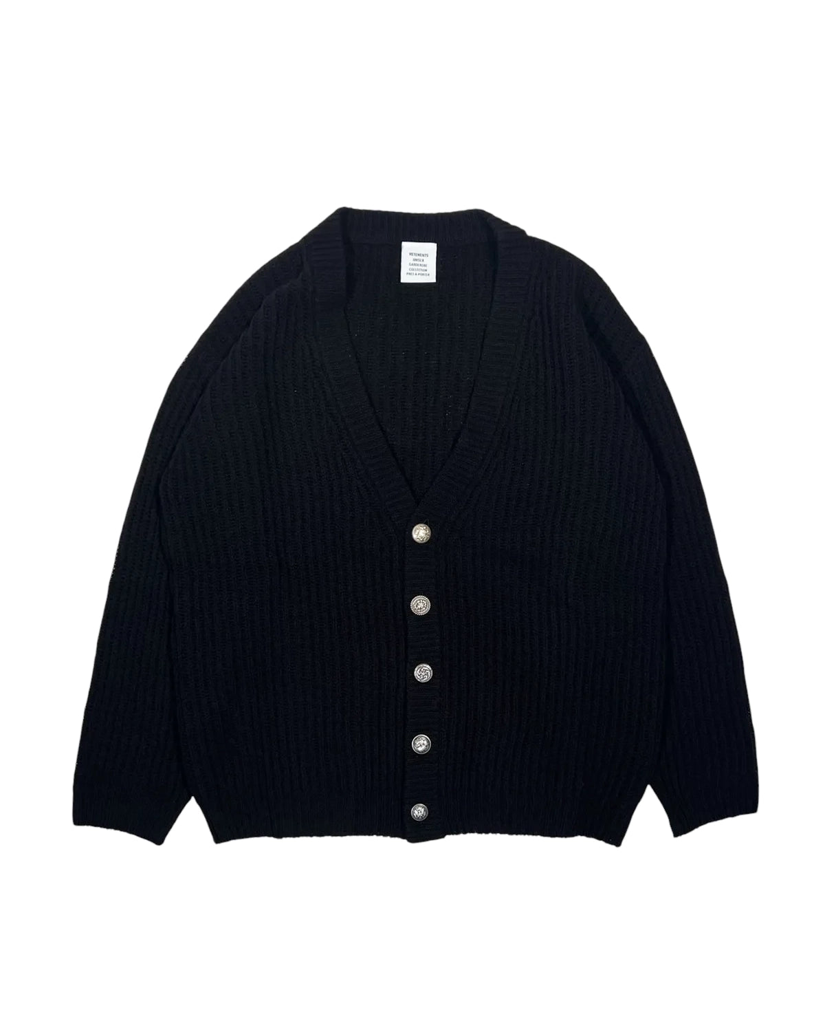 VETEMENTS の MULTIBUTTON CARDIGAN (UH76KN250B)