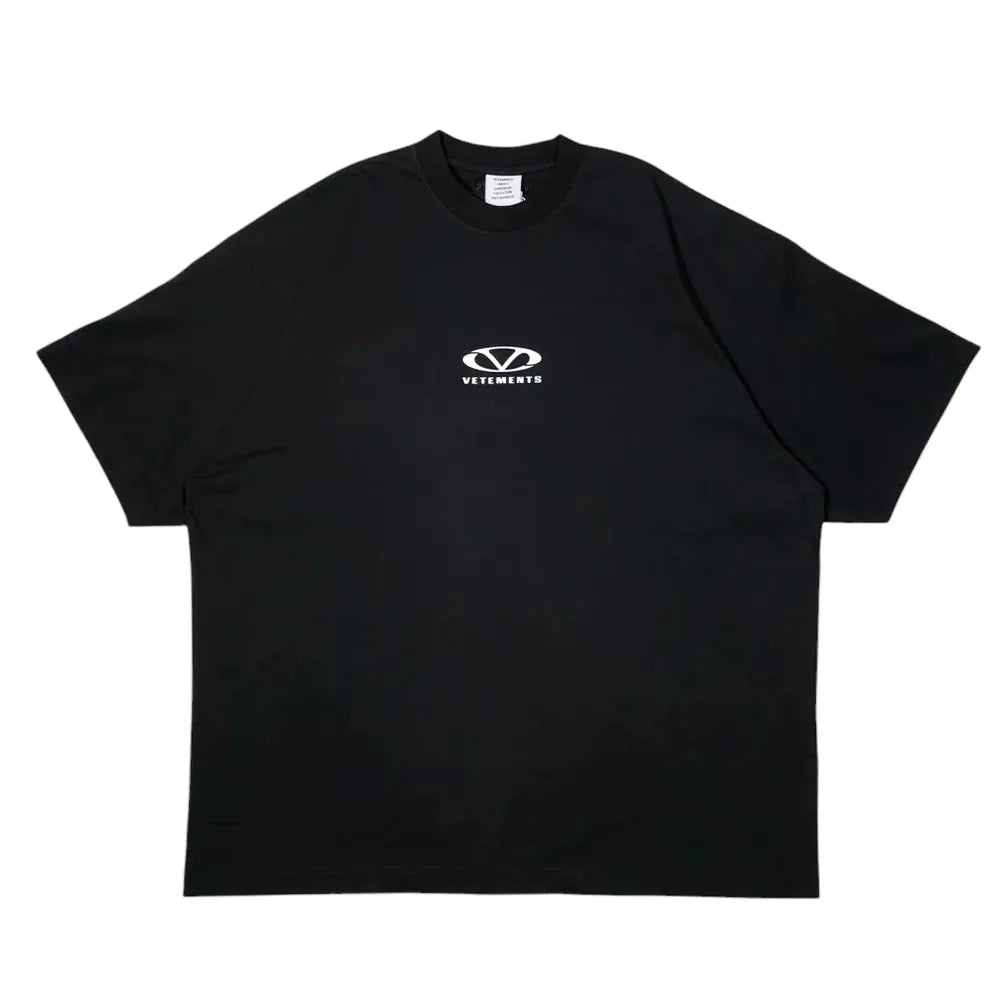 VETEMENTS の OVAL LOGO OVERSIZED T-SHIRT (UA66TR605BW1000)
