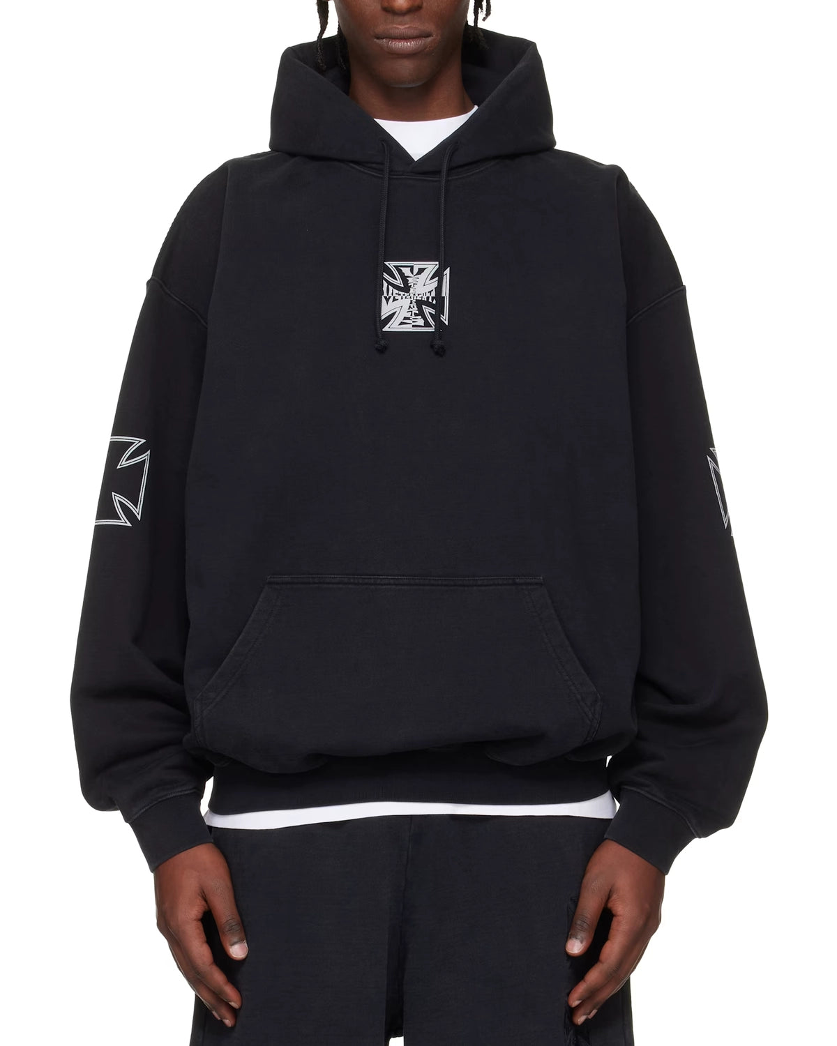 VETEMENTS の TRIPPLE BIKER CROSS LOGO HOODIE (ME76HD161B)