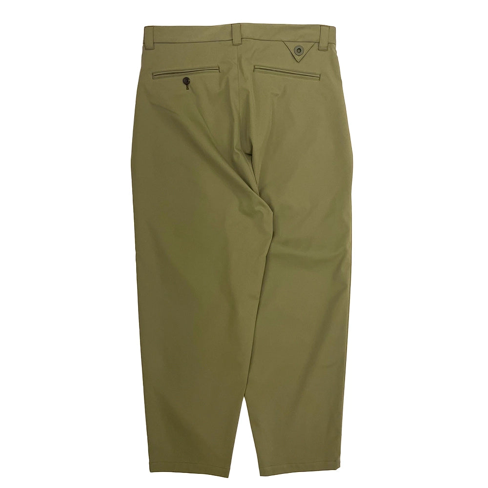 White Mountaineering  / SOLOTEX TAPERED 2 TUCK PANTS