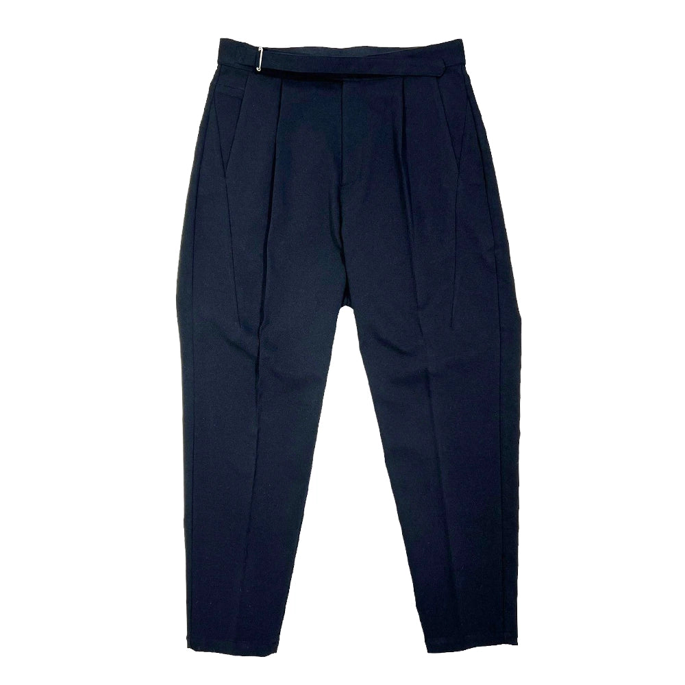 White Mountaineering  の 1 TUCK STRETCH PANTS (WM-2473410)