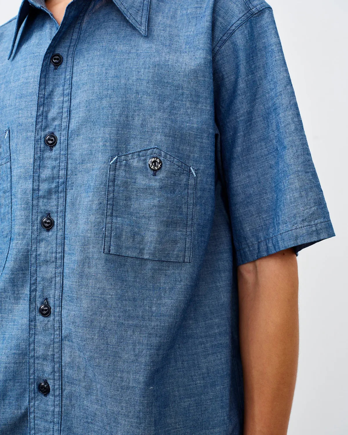 BIG YANK / Y1942 S-SLEEVE CHAMBRAY SHIRT (602-261-05)
