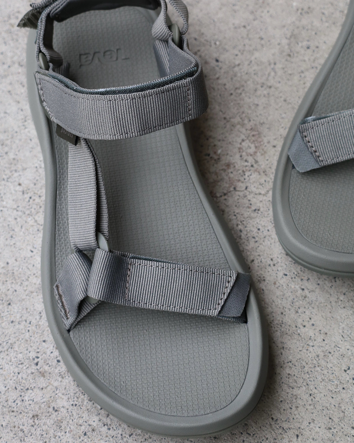 DESCENDANT × Teva / HURRICANE XLT3 (261DKDS-FW01S)