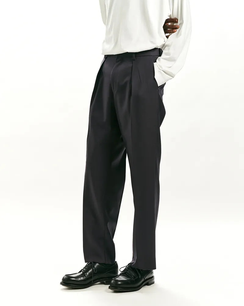 MARKAWARE / ONE TUCK TAPERED TROUSERS (A24C01PT01C)