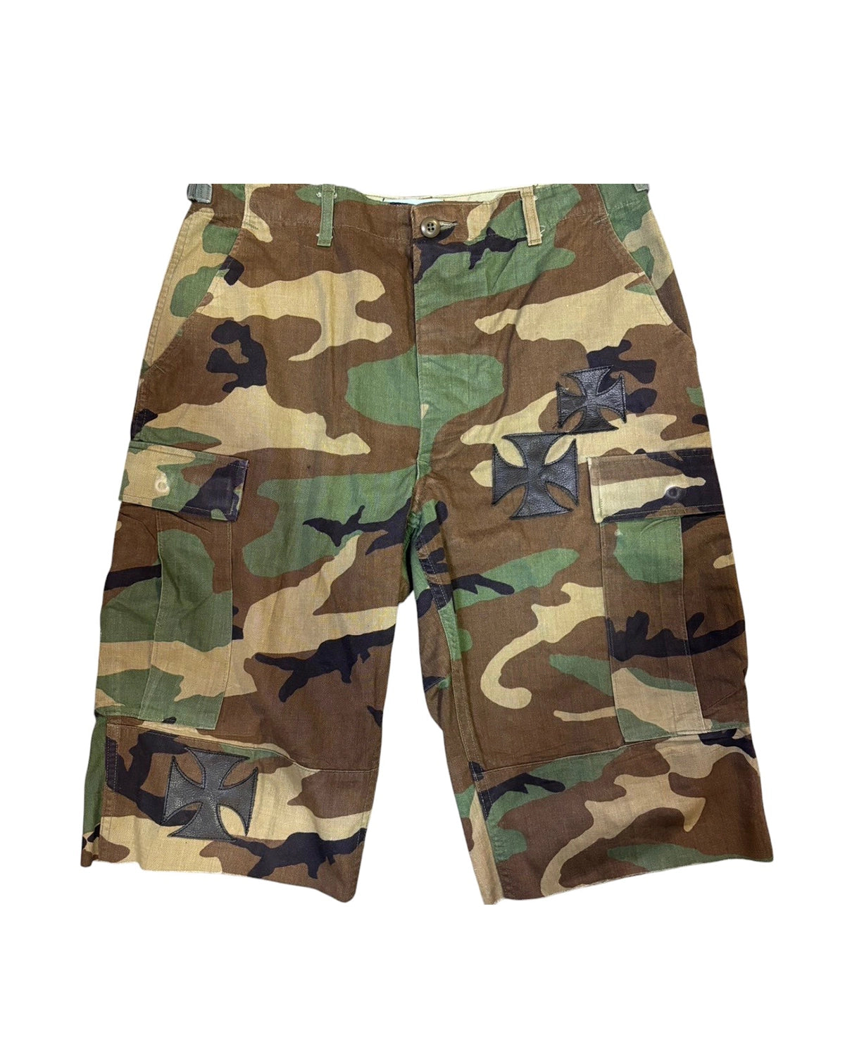 mindseeker の Vintage Remake Iron Cross Patch Camo Cargo Shorts (MSV-25-148)