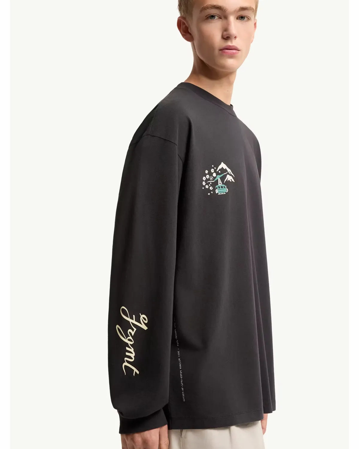 MONCLER × FRAGMENT / LS T-SHIRT (L209U8D0000189AZI)