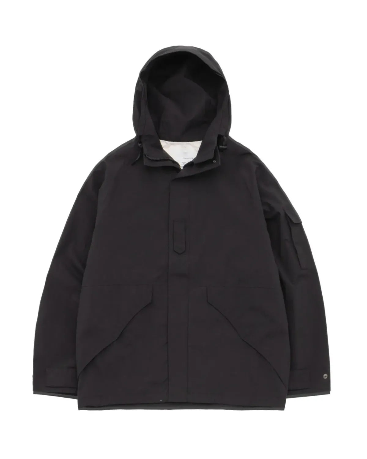 nanamica の 2L NYLON GORE-TEX Cruiser Jacket (S25FA044)
