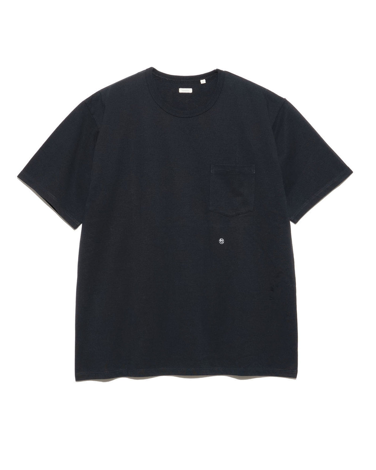 nanamica の COOLMAX Jersey Pocket Tee (S25SI114)
